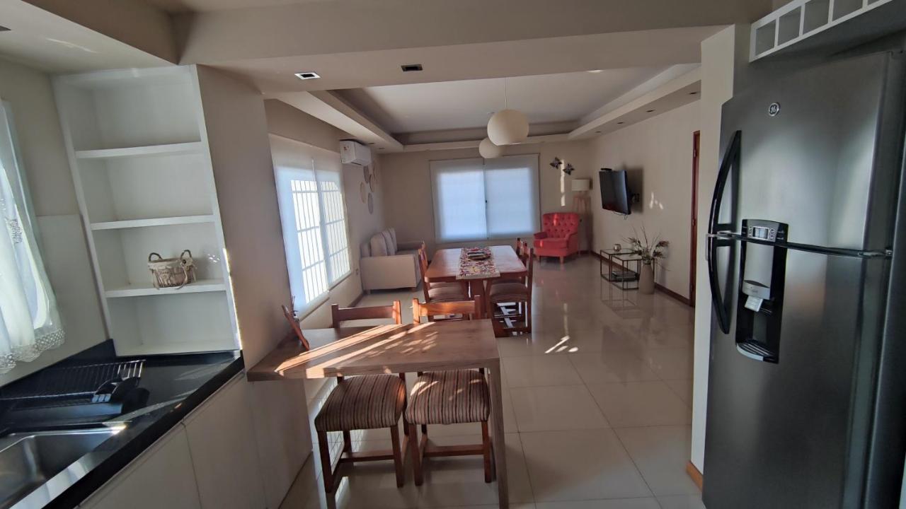 Excelente Departamento - Cataratas Alquiler Temporario ปูแอร์โตอีกวาซู ภายนอก รูปภาพ