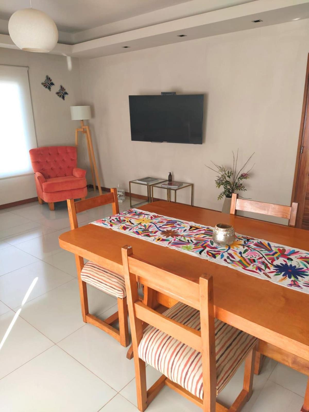 Excelente Departamento - Cataratas Alquiler Temporario ปูแอร์โตอีกวาซู ภายนอก รูปภาพ